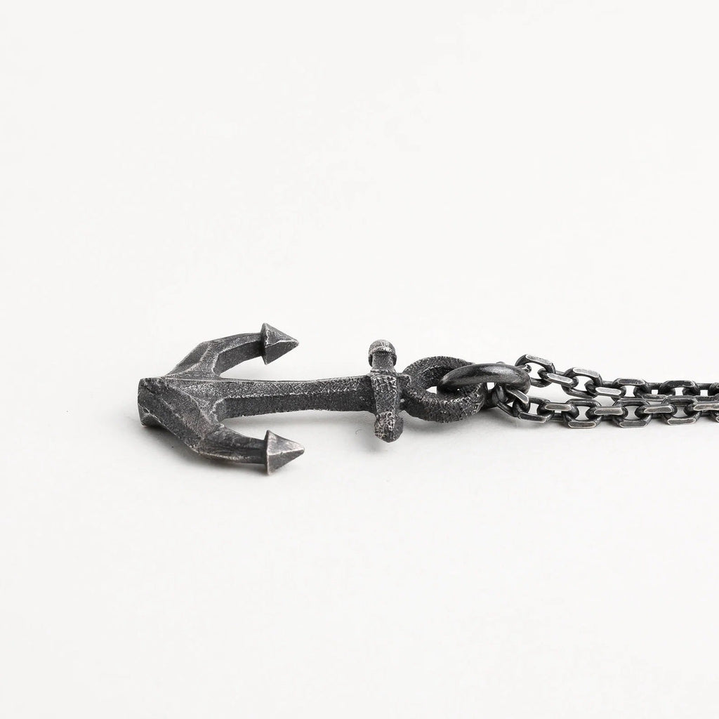 Anker-Anhänger für Herren aus 925er Silber – handgefertigter Talisman für Stärke und Stabilität, skulpturales Schmuckstück | Art Diva