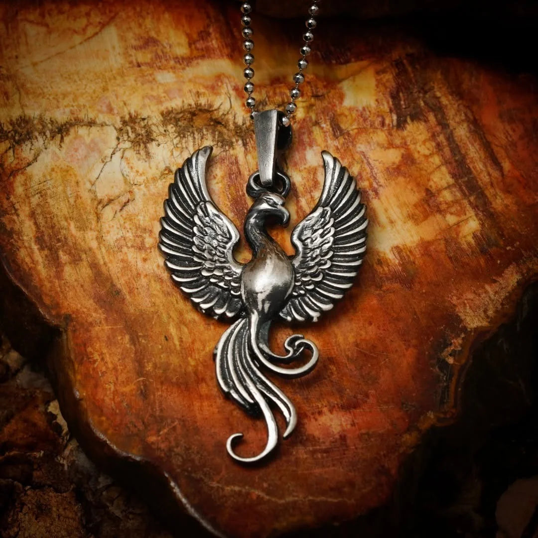 „Phönix“-Anhänger aus 925er Silber – Symbol für Wiedergeburt und Stärke, skulpturaler Schmuck im Boho-Rustik-Stil | Art Diva