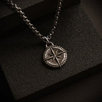 „Kompass“-Anhänger aus 925er Silber – Talisman für Orientierung, Schutz und innere Stärke, skulpturaler Schmuck im Boho-Rustik-Stil | Art Diva