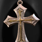 „Königskreuz“-Anhänger für Herren aus 925er Silber – groß und massiv, ornamentales Symbol für Stärke und spirituellen Schutz | Art Diva