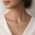 „Engel auf dem Kreuz“-Anhänger für Damen aus 925er Silber – handgefertigter Talisman für Schutz und Licht, Skulpturenschmuck im Boho- und rustikalen Stil | Art Diva