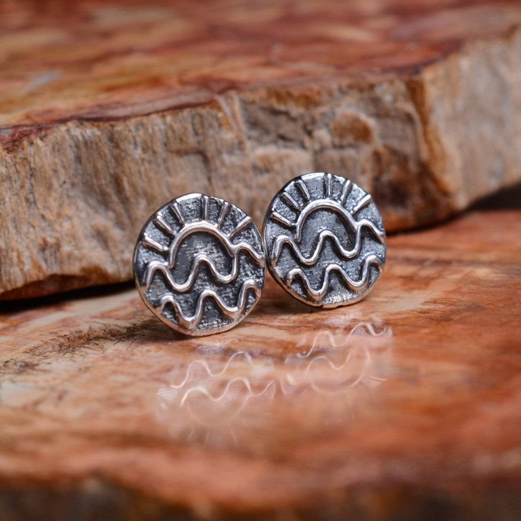 „Meeresaufgang“-Ohrstecker aus 925er Silber – teilweise oxidierter Schmuck im Boho-Vintage-Stil | Art Diva